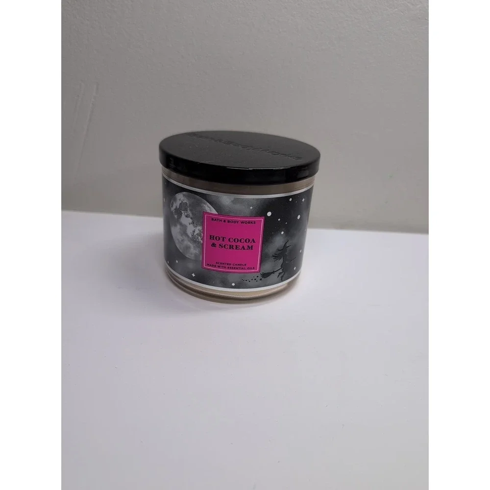 Bath and Body Works‎ Hot Cocoa and Scream New